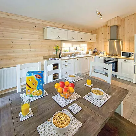 Jamies Cragg Welburn